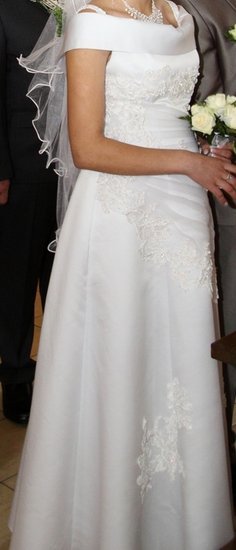 vestuvinė suknelė universalus dydis