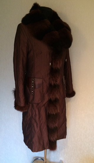 Žieminis-demisezoninis natūralaus kailio paltas