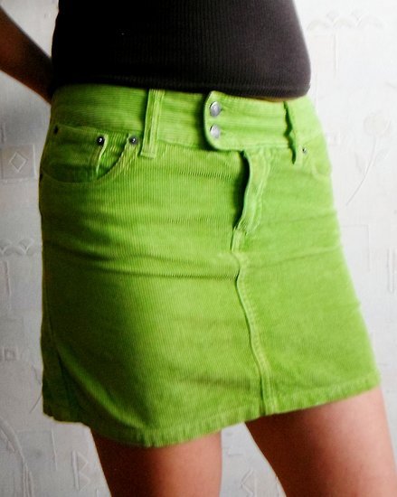 Žalias zomšinis sijonas