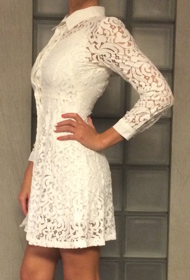 Nuostabi balta nerta suknele
