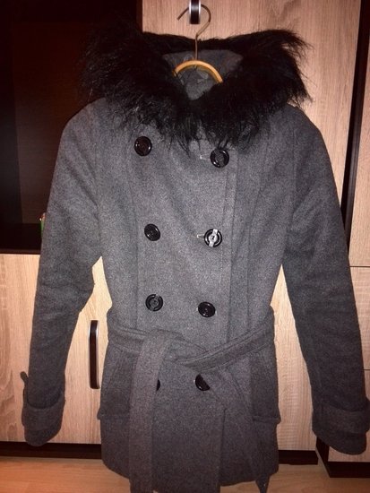 žieminis pilkas paltas