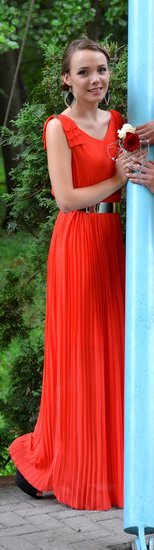 Raudona - koralinė ilga suknelė