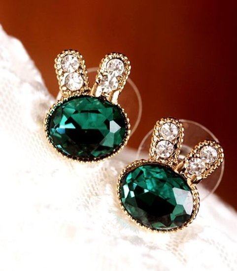 Smaragdiniai zuikučiai su deimantukais