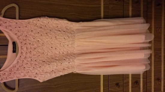 Puiki rožinė proginė suknelė