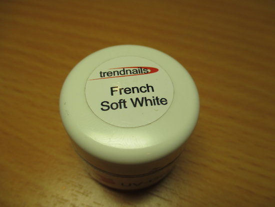 trendnails white soft prancuziskam manikiurui 