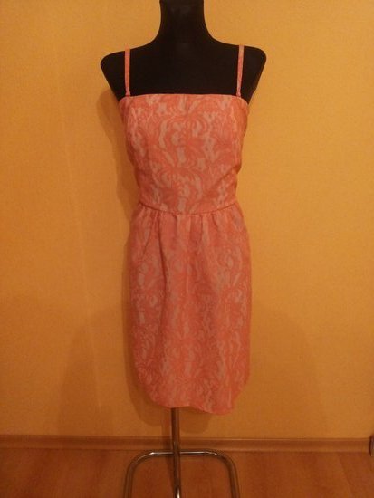 Koralinės/rožinės spalvos suknelė