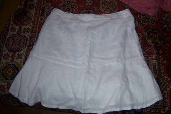 Baltas lininis sijonas