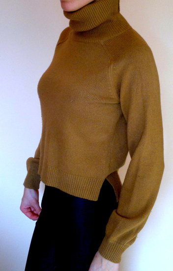 HM rudas megztinis