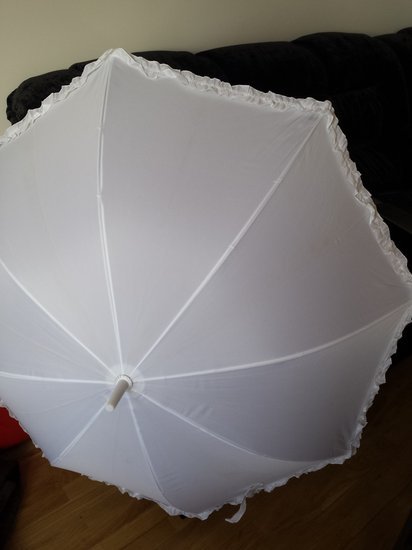 Baltas skėtis