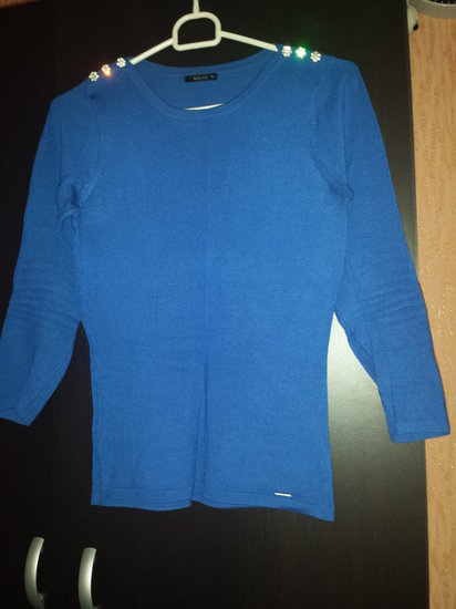 Mėlyna palaidinė-megztinis