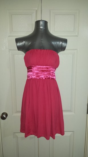 Nauja Rožinė suknelė