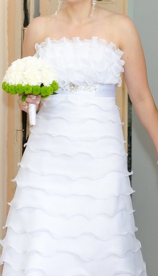 Vestuvinė balta suknelė