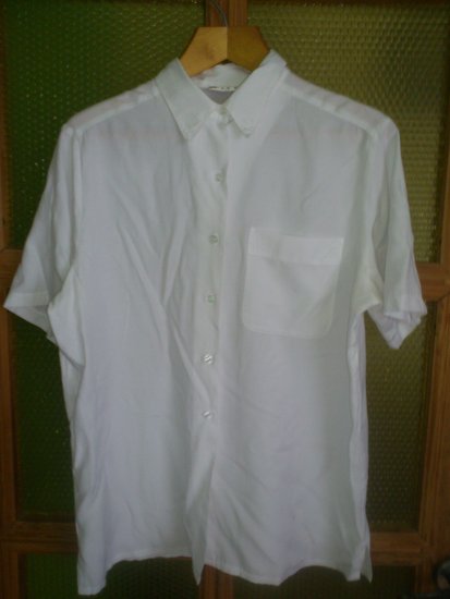 Balti, paprasti marškinukai 
