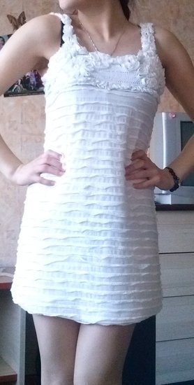 Balta suknele 