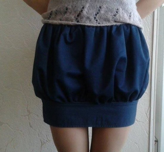 Mėlynas pūstas sijonas