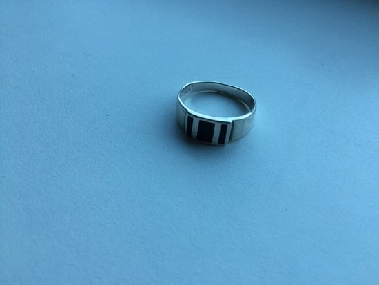 Sidabrinis, stilingas žiedas