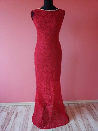 Raudona ilga nuostabi suknelė