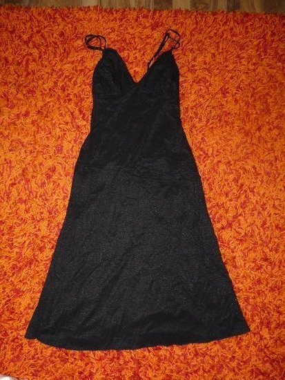 siaura juoda seksuali suknele