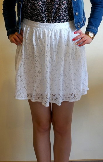 Gifiūrinis baltas sijonas