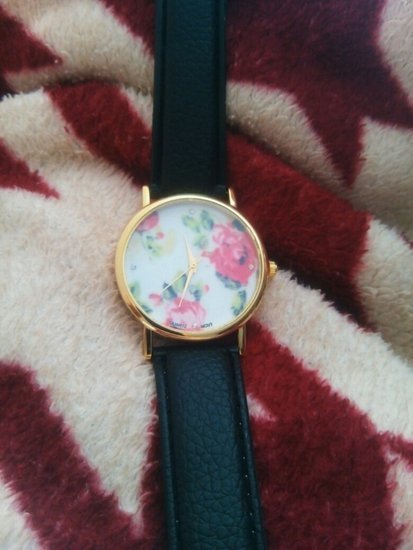 Naujas laikrodis su gėlytėmis