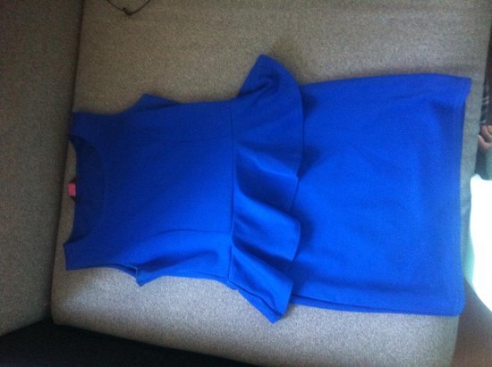 Mėlyna suknelė su sijonuku 