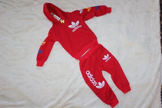Vaikiškas Adidas sportinis kostiumelis