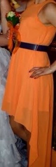 Vakarinė oranžinė suknelė 