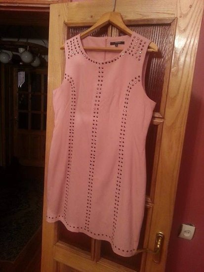Rožiniai kreminės spalvos suknelė