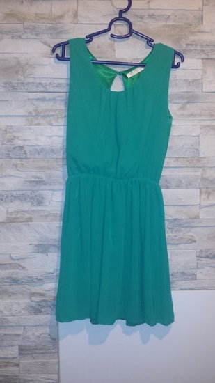 Žalia suknelė