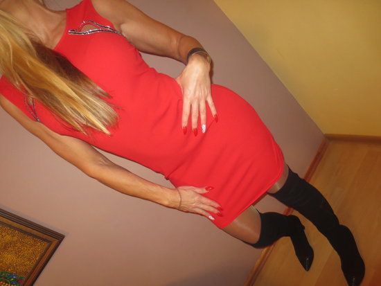 Šventinė raudona suknė