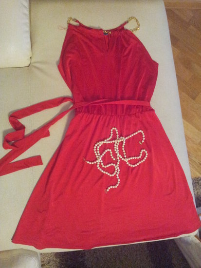 Ryskiai raudona ,sventiska suknele